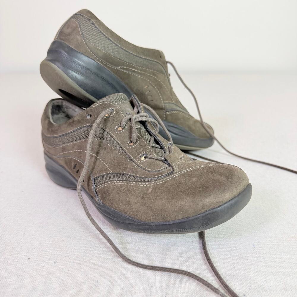 Clarks In Motion Sneakers Women's 7W Brown Suede Lace Up Comfort Walking Shoes